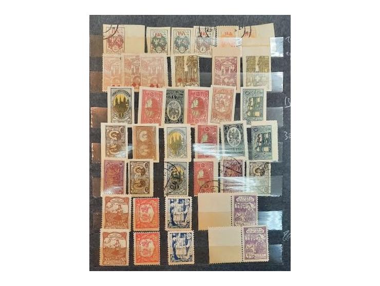 1918-1940 A Lithuania collection organized in 12 album pages with diff var stamps. (suitable for a dealer) with many duplicat